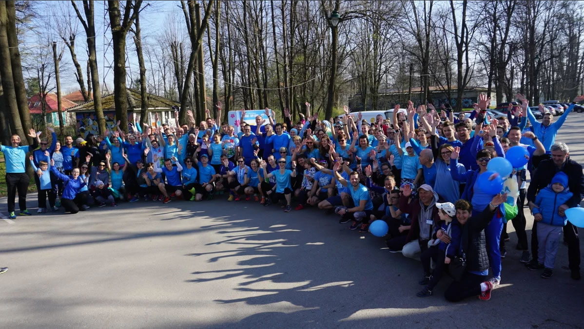 Plavi trkaci obojili Vrelo Bosne u znak podrske osobama iz autisticnog spektra 2