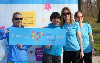 Plavi trkaci obojili Vrelo Bosne u znak podrske osobama iz autisticnog spektra